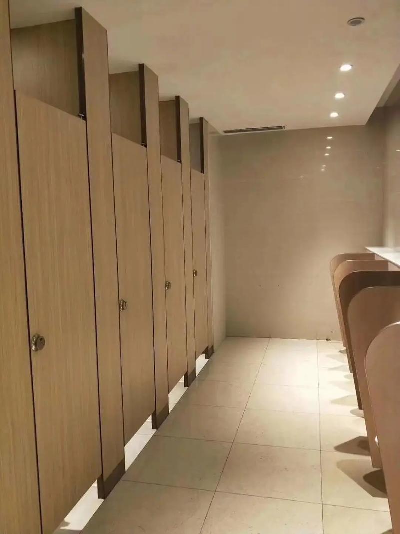 新鄉(xiāng)恒屹建材 專業(yè)抗倍特板衛(wèi)生間隔斷供應(yīng)商