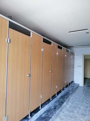 四川地區(qū)衛(wèi)生間隔斷報(bào)價(jià)及選擇指南